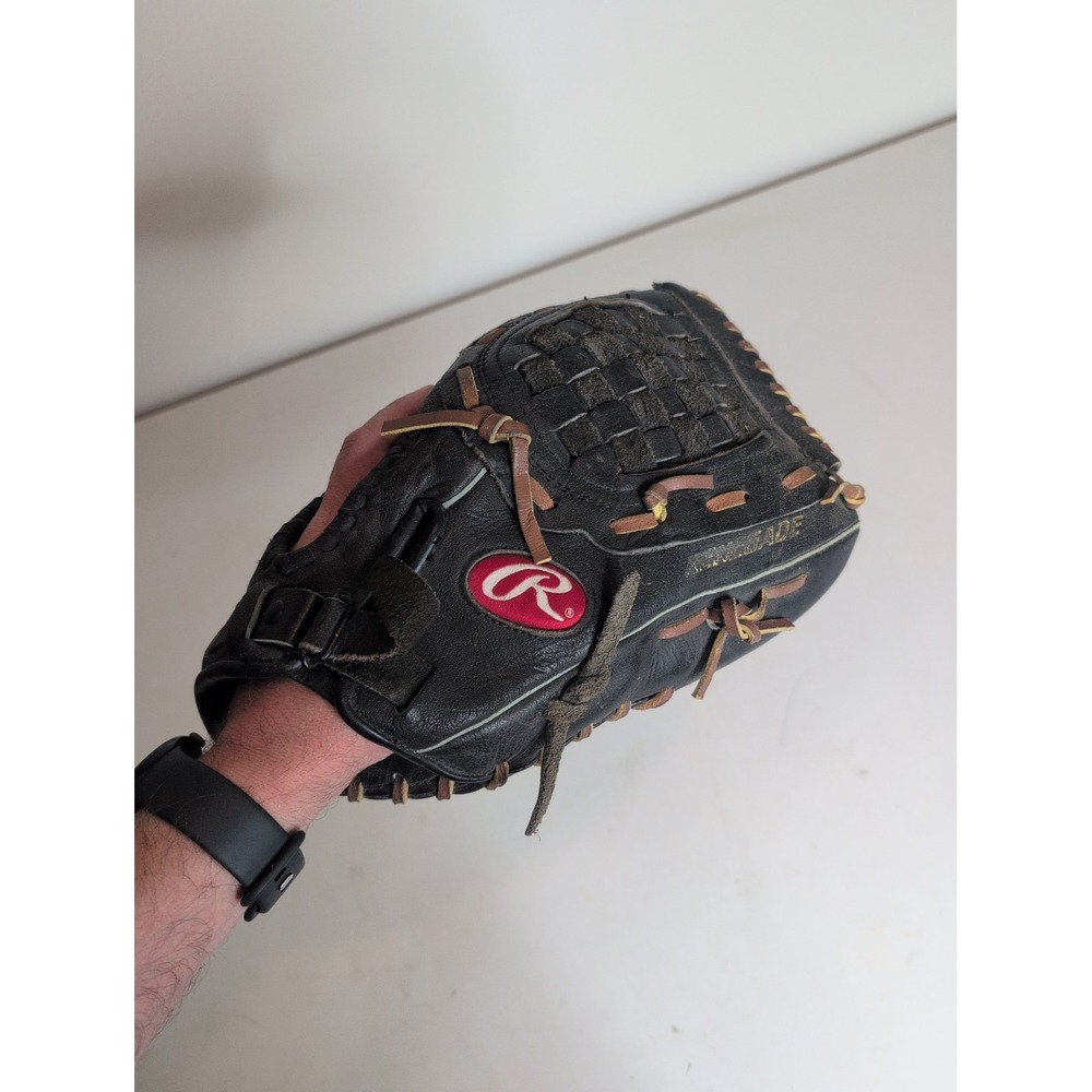 Rawlings RS125 Black 12.5" Renegade Baseball Glove Leather Fastback RHT Broke In